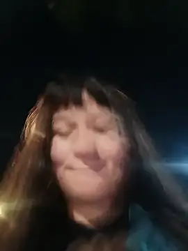 Chat soba uživo modela Bathory777