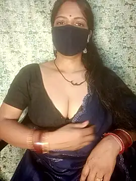 Juli_80 – live chatrum