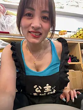 Chat soba uživo modela huihui_520