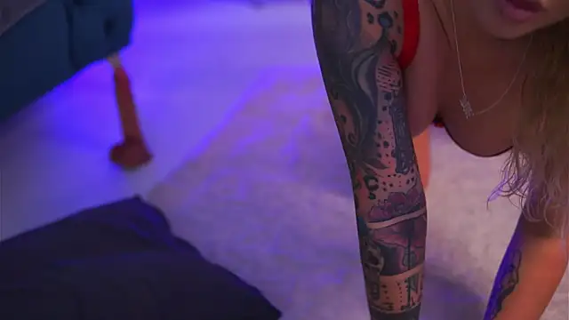 Živá chatovací místnost RedLaraa
