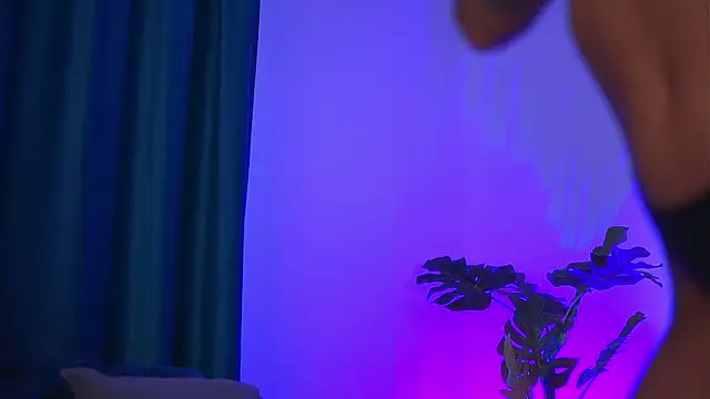 Chat soba uživo modela RedLaraa
