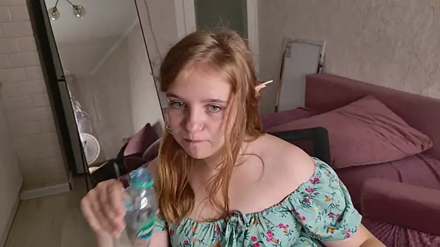 Živá chatovací místnost Luna404