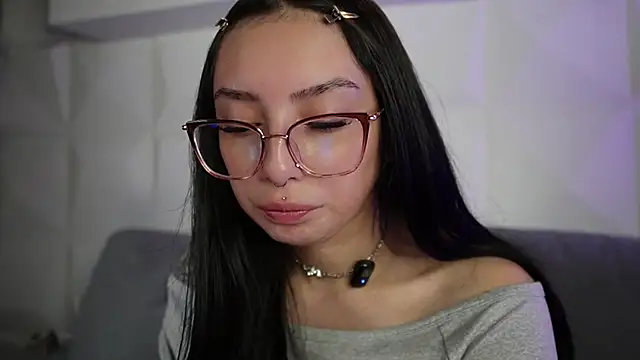 zara_bliss – Naživo chatovacia miestnosť