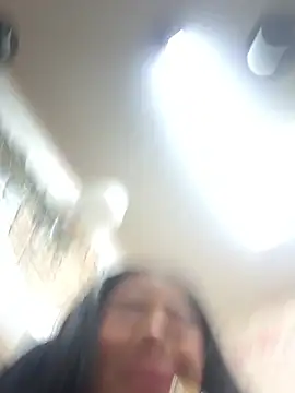 AriaMoonnn's Live Chat Room