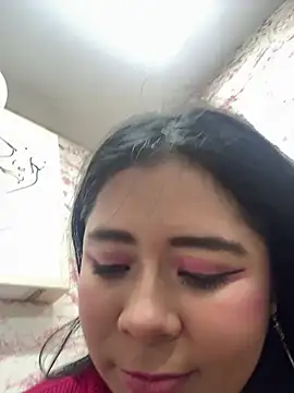 AriaMoonnn Adlı Modelin Canlı Sohbet Odası