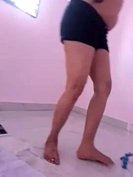 Komal_Bhabhi4u Adlı Modelin Canlı Sohbet Odası