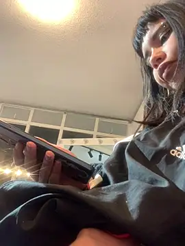 AntonellaCooper_Pink Live Chatraum