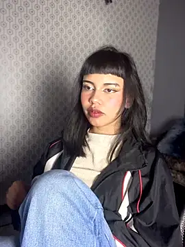 AntonellaCooper_Pink Adlı Modelin Canlı Sohbet Odası