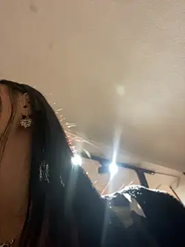 AntonellaCooper_Pink's Live Chat Room