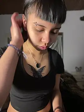AntonellaCooper_Pink élő chatszobája
