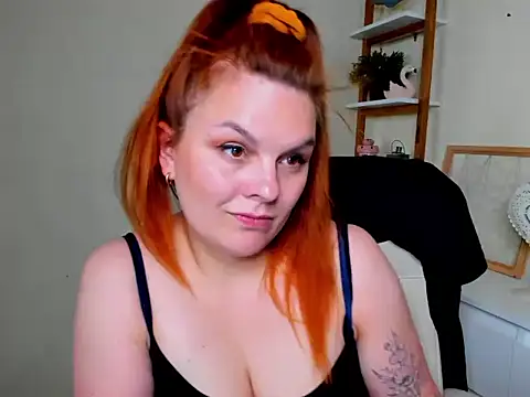 GingerKitten1 Adlı Modelin Canlı Sohbet Odası