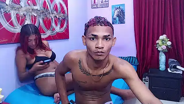 black_twinks Adlı Modelin Canlı Sohbet Odası