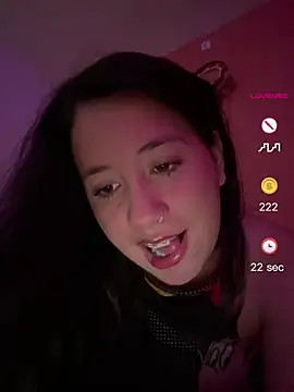 Annie_loveer élő chatszobája