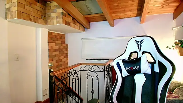Chat soba uživo modela nicolthompsonn