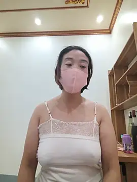 غرفة دردشة Evila_girl المباشرة