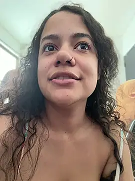 Živá chatovací místnost saharariderr