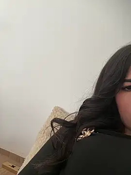 Habibtk_omri Adlı Modelin Canlı Sohbet Odası