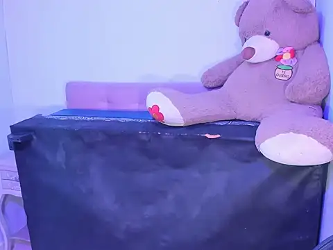 ChellFoxx чат на живо