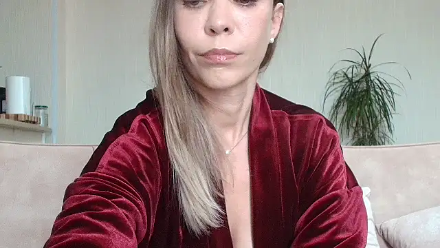 Gargona1 Adlı Modelin Canlı Sohbet Odası