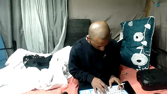Chat soba uživo modela Camodick