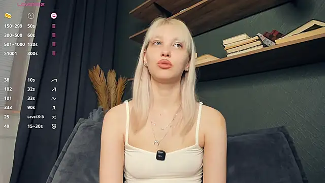 Živá chatovací místnost DelorisDetrich