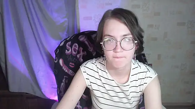 Živá chatovací místnost Alessa_Kiss