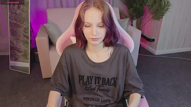 AliceJohansone 即時聊天室