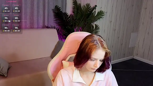 חדר צ'אט בשידור חי של AliceJohansone