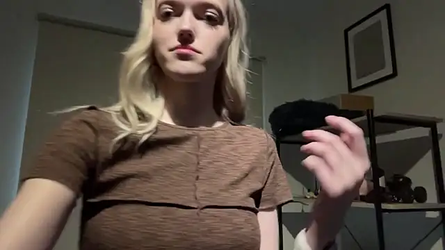 Živá chatovací místnost ShoshanaNogueras
