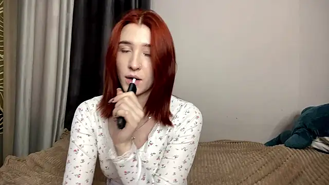 EwaDerobertis' Live Chat Room