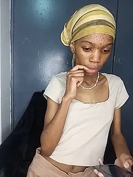 PetiteBarbie_05 Adlı Modelin Canlı Sohbet Odası