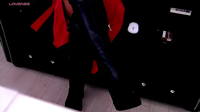 InesSharpのライブチャットルーム