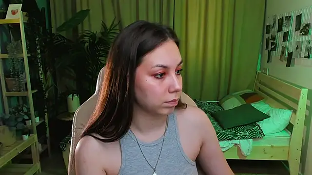 Gia_Skova's Live Chat Room