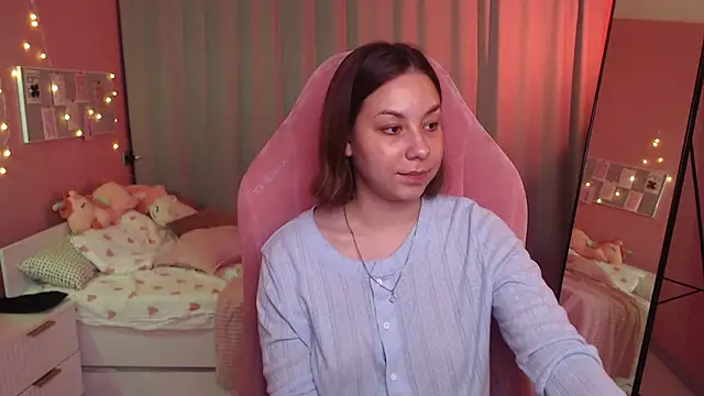 Gia_Skova Live Chatraum