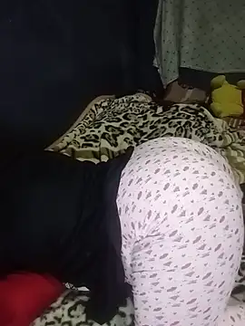 ChubbyMidgetxxx19 – Naživo XXX chat