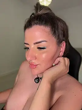 חדר צ'אט בשידור חי של SophieRoouse
