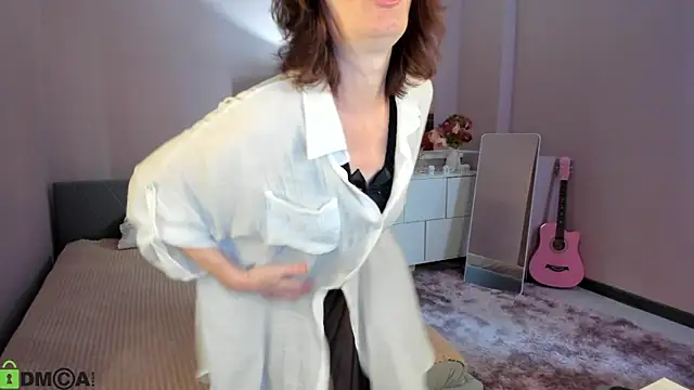 חדר צ'אט בשידור חי של gracekellyyy