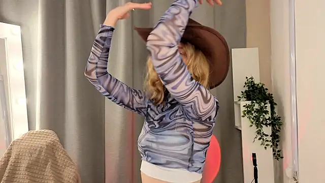 חדר צ'אט בשידור חי של MilanaRayy