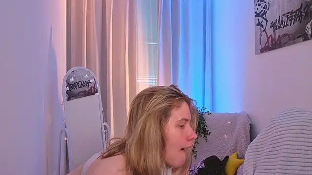 MilanaRayy Adlı Modelin Canlı Sohbet Odası