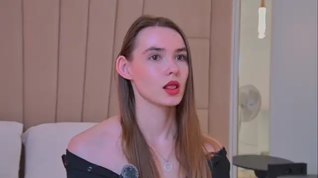 LillianYoung 실시간 채팅방