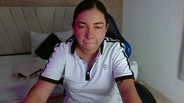 Sala de chat en directo de AliceSmity__