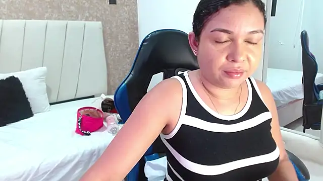 ห้องแชทสดของ AliceSmity__