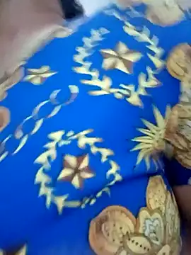 Sala de chat ao vivo de -Lytina-