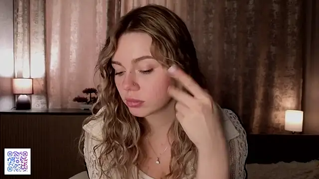 DonaDebore Adlı Modelin Canlı Sohbet Odası