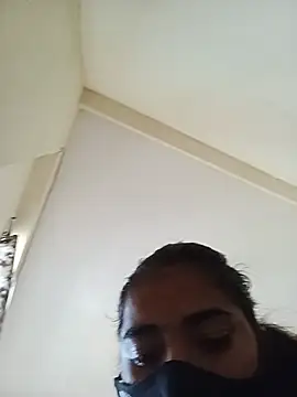 Chat soba uživo modela ritika_sharma1