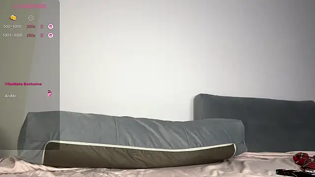 Yuakisss élő chatszobája