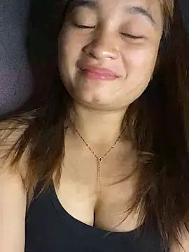 Cute-Sexyy Adlı Modelin Canlı Sohbet Odası