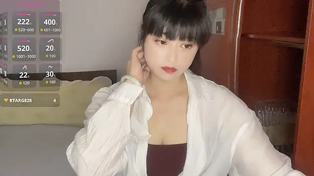 Xiaoting13 Adlı Modelin Canlı Sohbet Odası