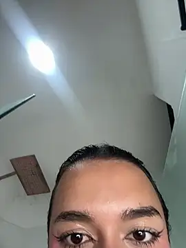 Aisha_Vex Adlı Modelin Canlı Sohbet Odası