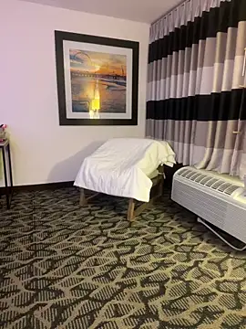 blonDDbombsheLL99 Live Chatraum